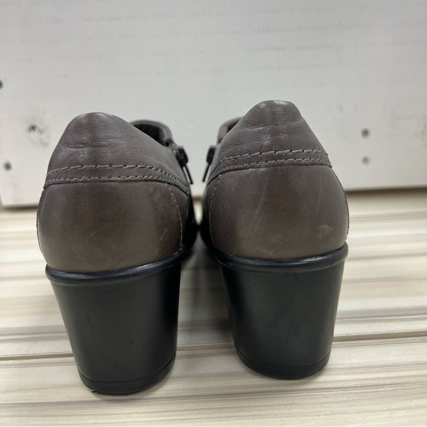 Clarks Collection Genette Curve Leather Bootie Shoes.