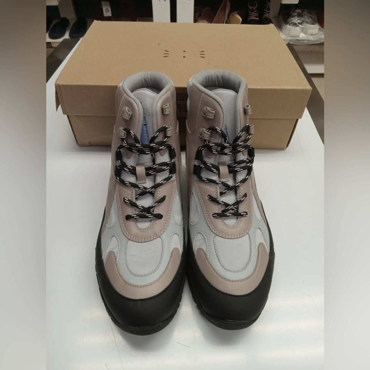 MCQ
Grow-Up Lug-Sole Boots size 42