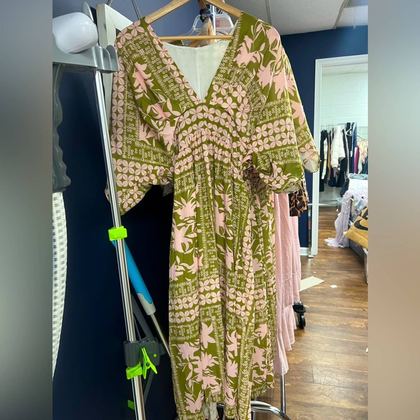 Amazon maxi dress like get pink and green design NWOT