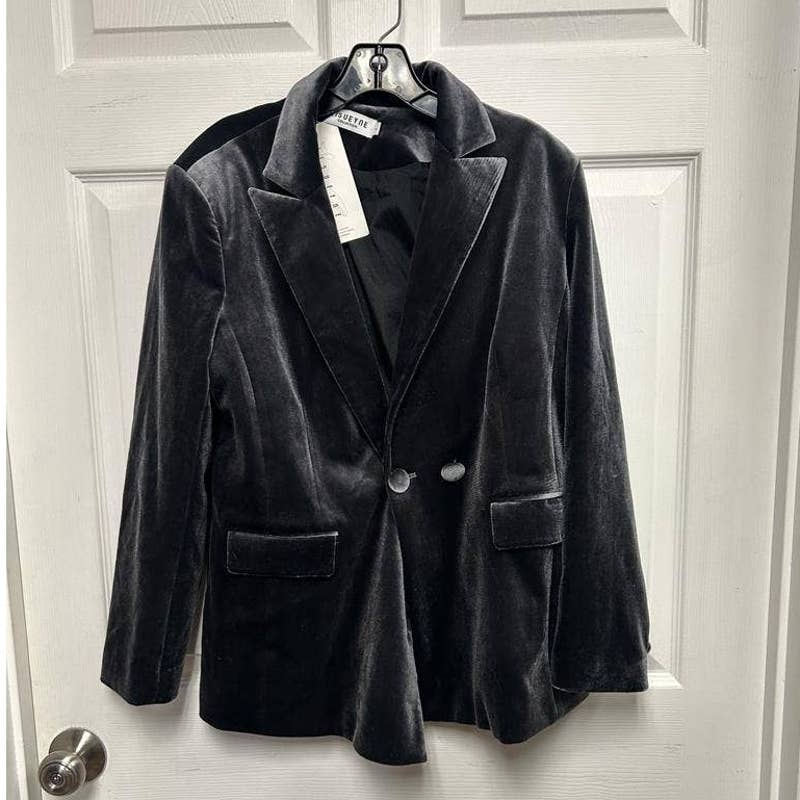 LISUEYNE Collection Velvet Blazer