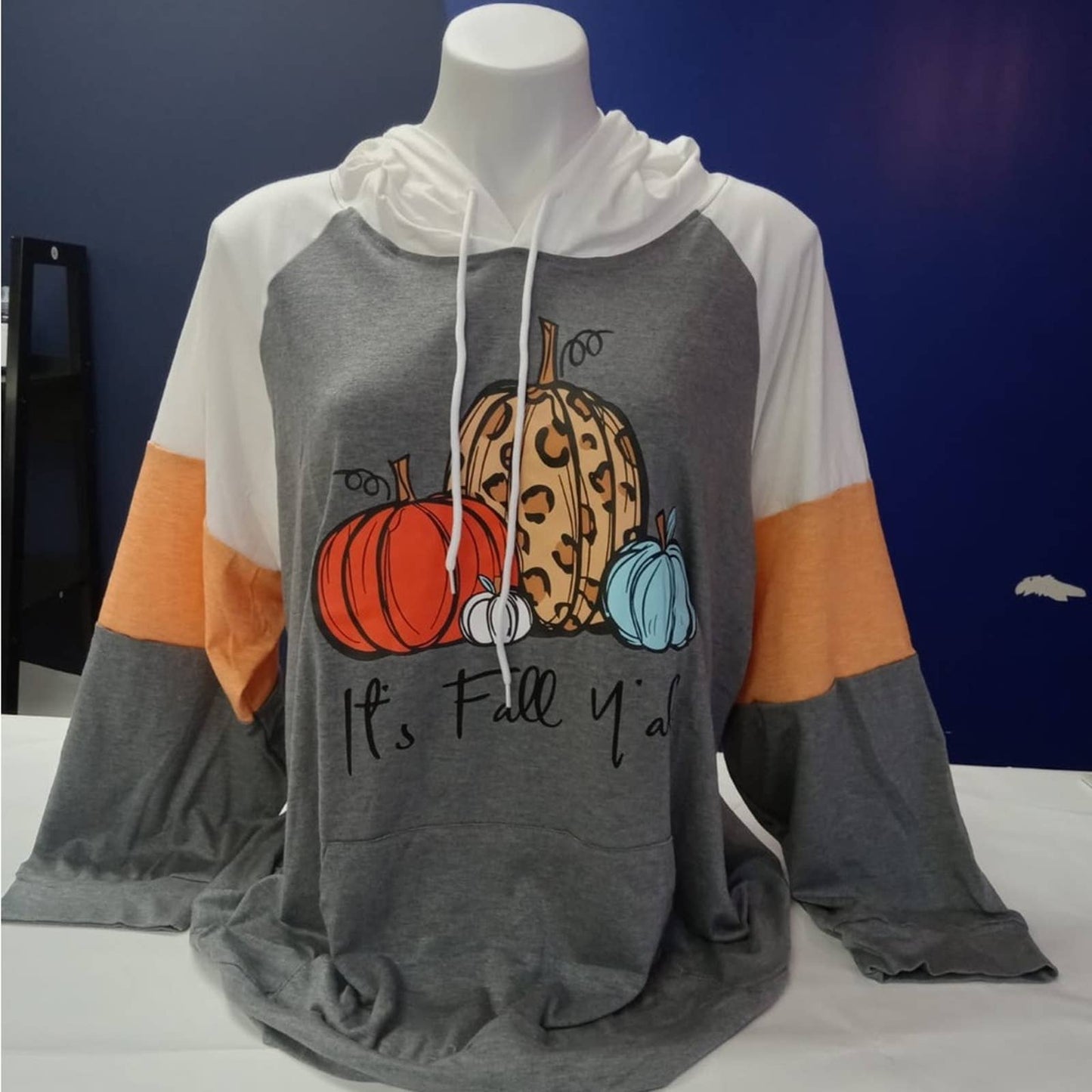 Hoodie Pumpkin printed cool for this season NWOT