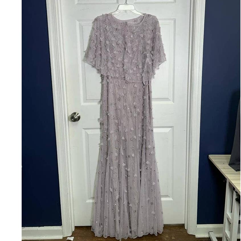 MAC DUGGAL Beaded Floral Appliqué Tulle Capelet Gown In Vintage Lilac