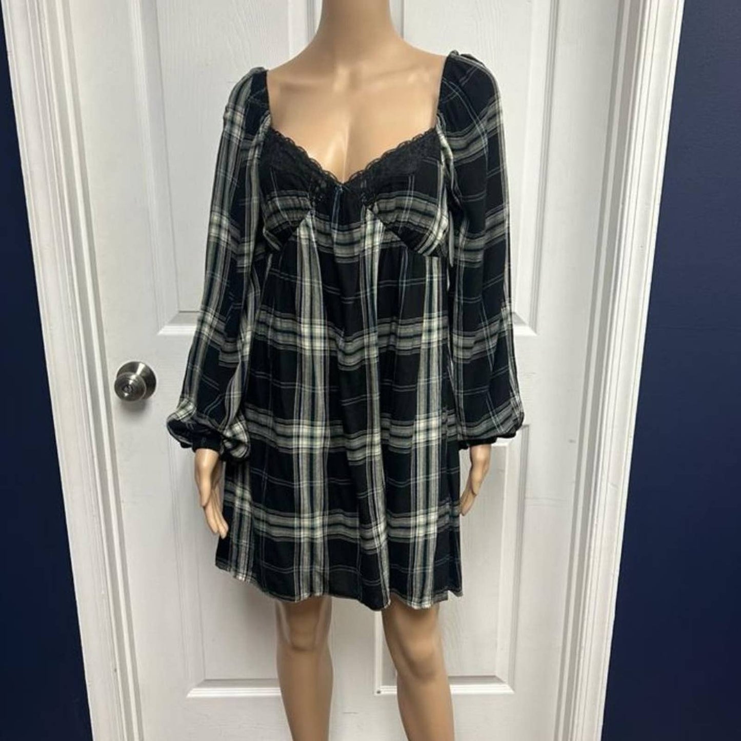 BP. LACEY PLAID LONG SLEEVE BABYDOLL DRESS NWOT