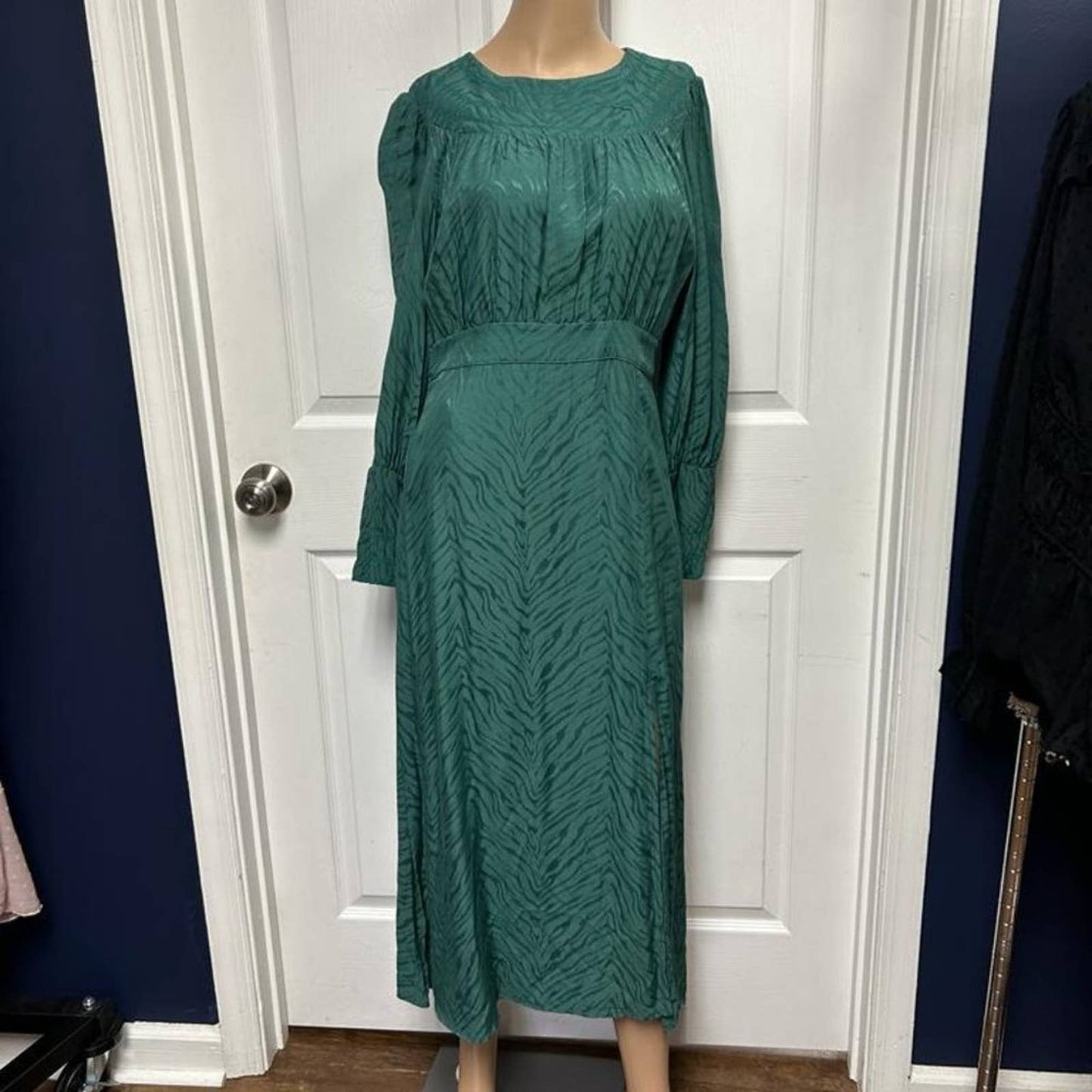 TOPSHOP GREEN DRESS