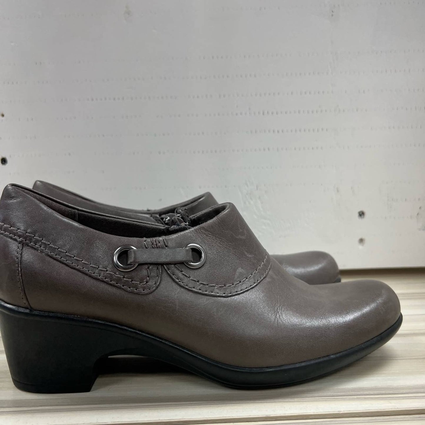 Clarks Collection  Genette Curve Leather Bootie Shoes.